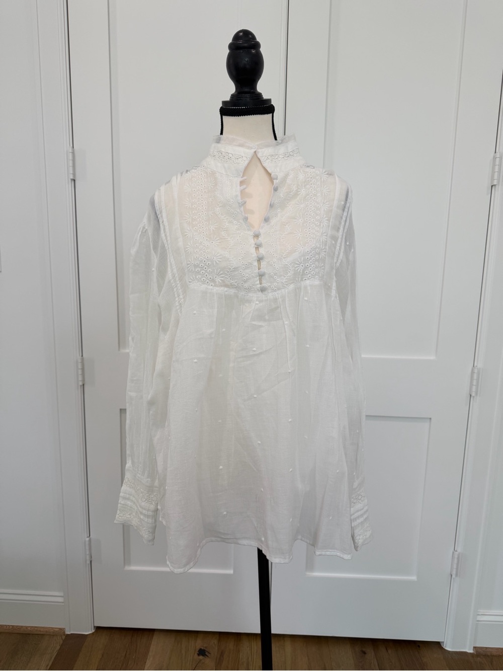 Sundance XXL White Eyelet Embroidered Peasant Tunic Blouse Built In Cami